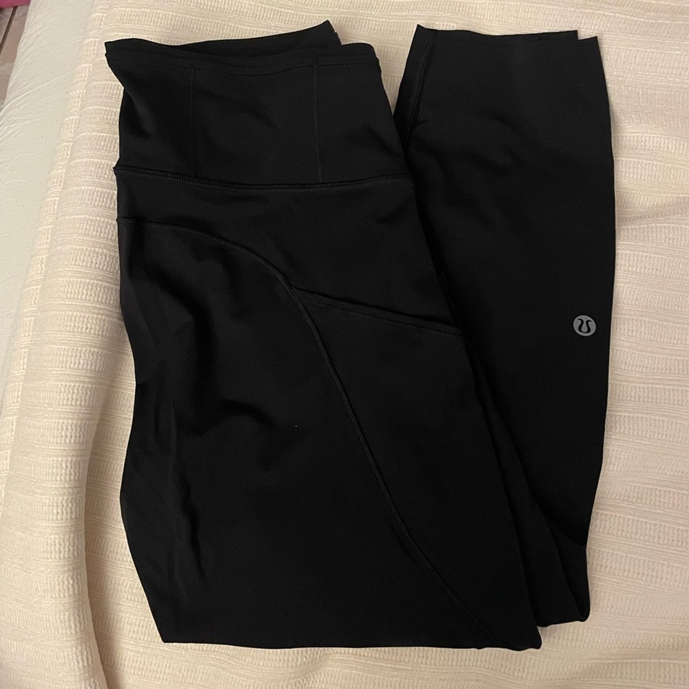 Lululemon Athletica Black capri Leggings